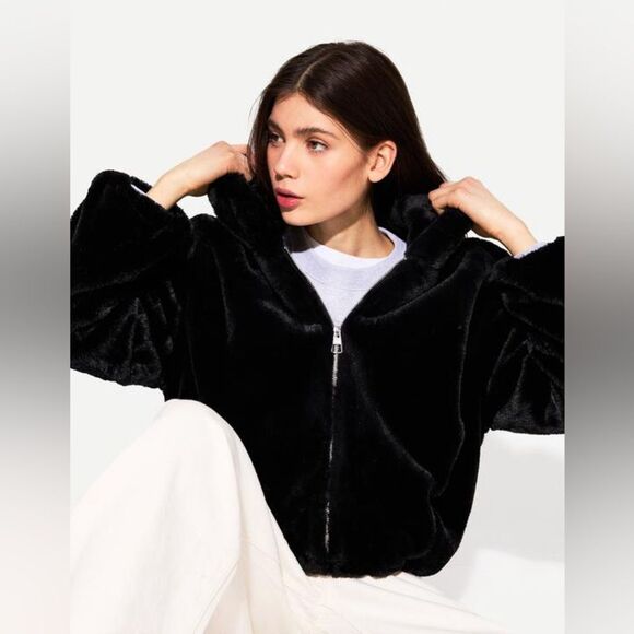 NWT PrettyLittleThing Black Faux Fur Zip Teddy Jacket – Oversized – Small (6) - Picture 1 of 14